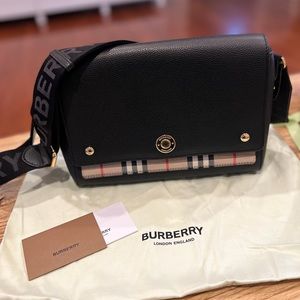 Burberry leather crossbody bag with removable strap with Burberry logo letters